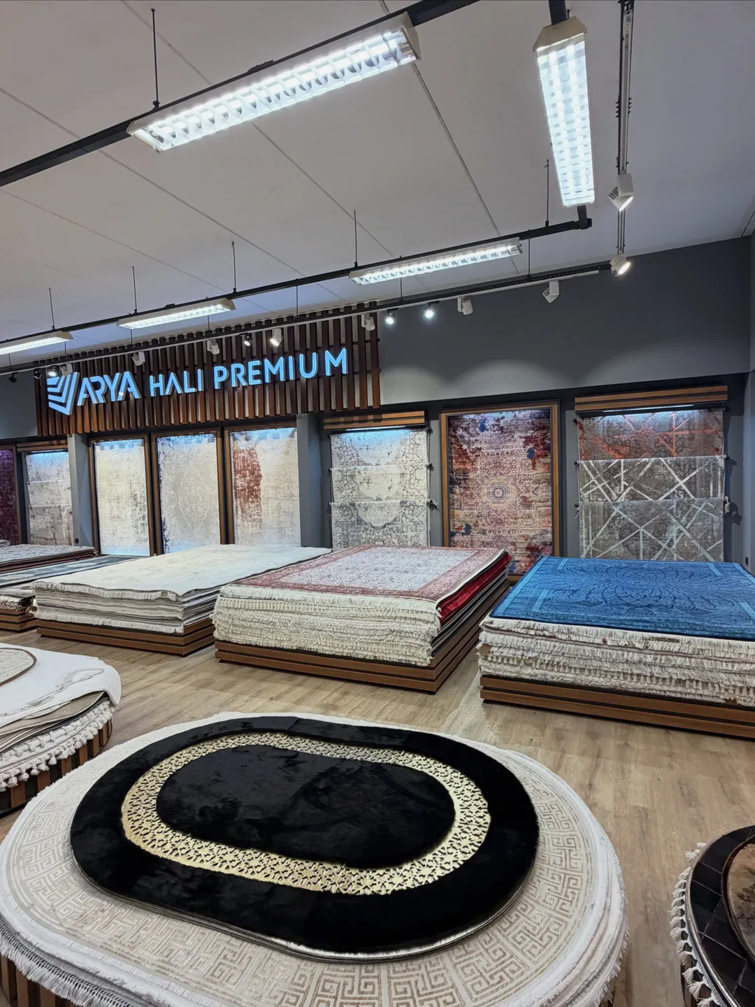 Burası Sıradan Bir Halı Mağazası Değil!